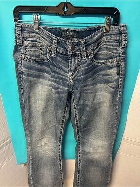 Silver Jeans Women's Washed Blue bootcut Jeans size 28